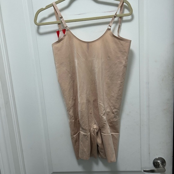 SPANX OnCore Open-Bust Mid-Thigh Bodysuit  Sculpt Shaper Level 3 Compression - Picture 10 of 11